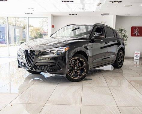 2025 Alfa Romeo Stelvio Base