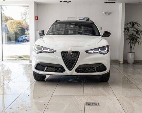 2025 Alfa Romeo Stelvio Base