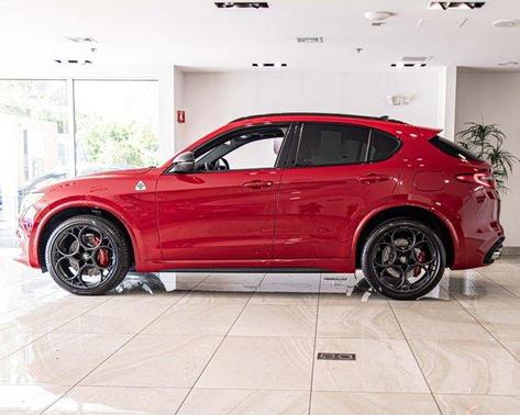 Rosso 2023 Alfa Romeo Stelvio Quadrifoglio