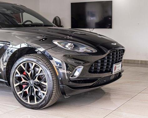 2022 Aston Martin DBX Base