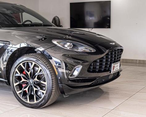2022 Aston Martin DBX Base