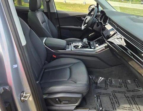 2022 Audi Q7 55 Premium Plus