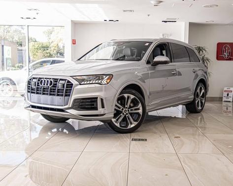 2022 Audi Q7 55 Premium Plus