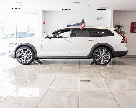 2023 Volvo V90 Cross Country B6 Ultimate