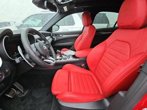 2024 Alfa Romeo Stelvio Veloce