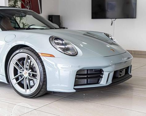 2025 Porsche 911 Carrera