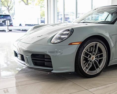 2025 Porsche 911 Carrera