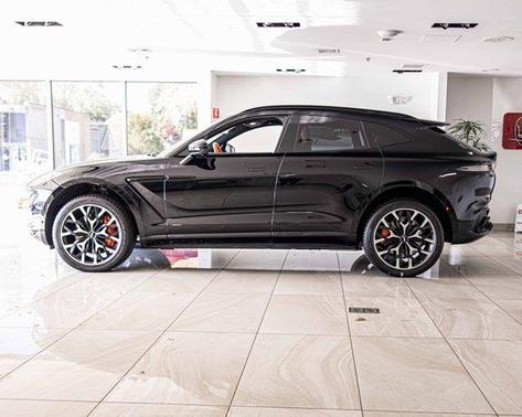 2021 Aston Martin DBX Base