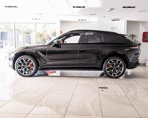 2021 Aston Martin DBX Base
