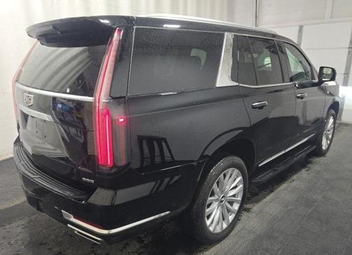 2025 Cadillac Escalade Luxury