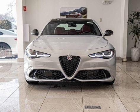 2025 Alfa Romeo Giulia Base