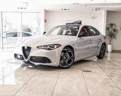 2025 Alfa Romeo Giulia Base