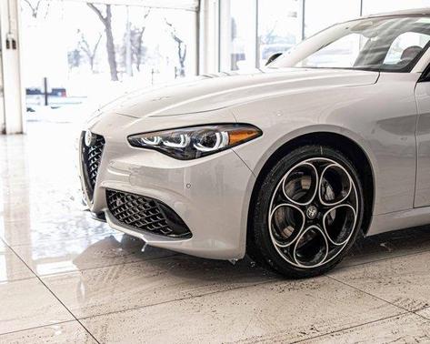 2025 Alfa Romeo Giulia Base