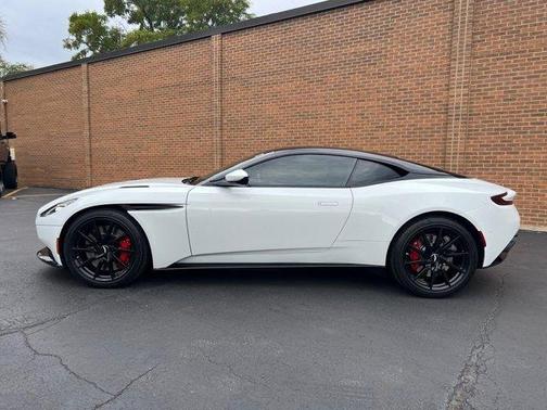 2018 Aston Martin DB11 V12