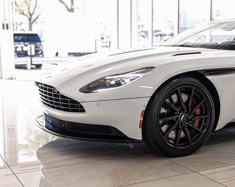 2018 Aston Martin DB11 V12