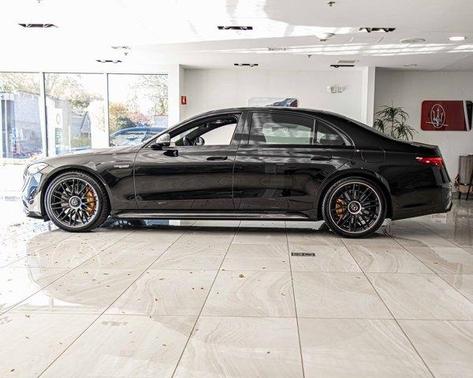 2025 Mercedes-Benz AMG S 63 E Base
