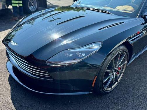 2018 Aston Martin DB11 V12