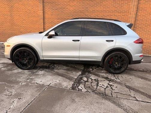 2017 Porsche Cayenne Turbo