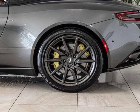 2020 Aston Martin DB11 V8