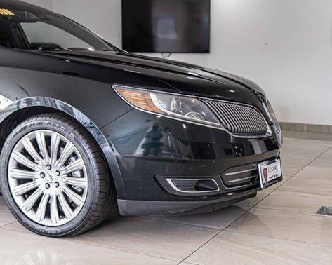 2014 Lincoln MKS Base