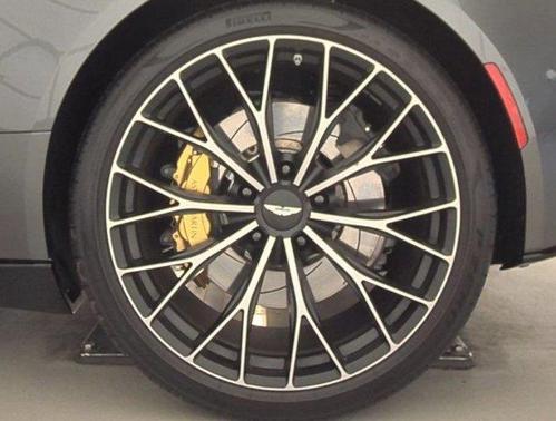 2023 Aston Martin DB11 V8