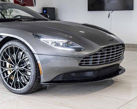 2023 Aston Martin DB11 V8