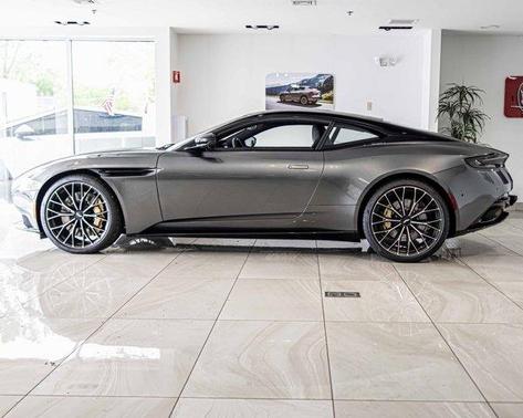 2023 Aston Martin DB11 V8