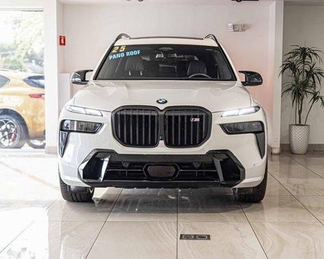 2025 BMW X7 M60i