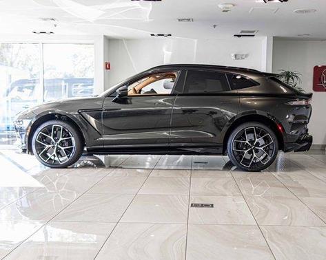 2026 Aston Martin DBX