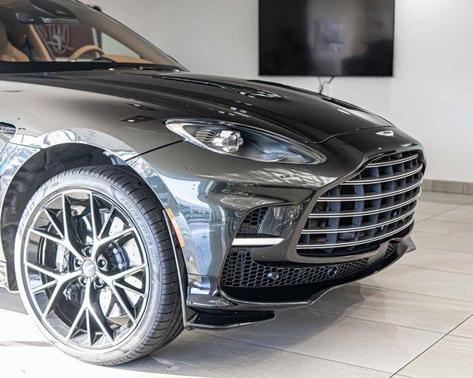 2026 Aston Martin DBX