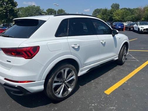 2021 Audi Q3 45 S line Premium