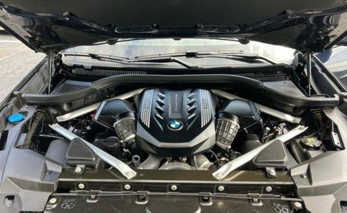 2021 BMW X5 M50i