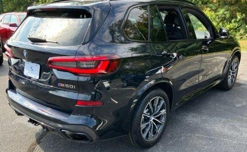 2021 BMW X5 M50i