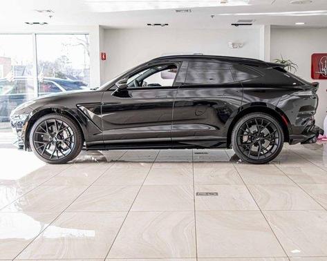 2025 Aston Martin DBX 707