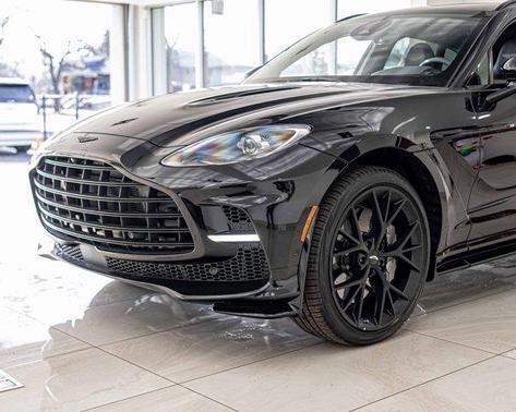 2025 Aston Martin DBX 707