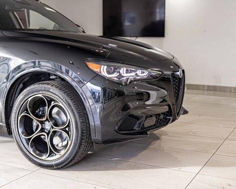 2025 Alfa Romeo Stelvio Base