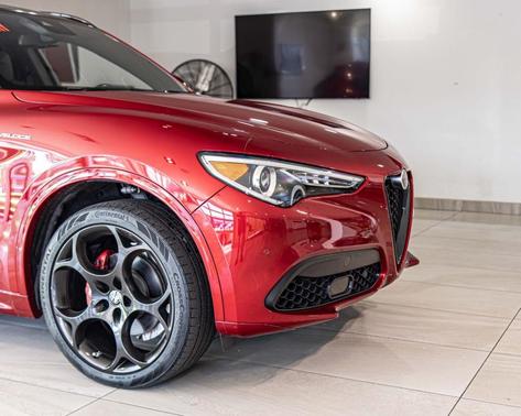 Rosso 2023 Alfa Romeo Stelvio Veloce