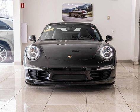 2016 Porsche 911 Black Edition