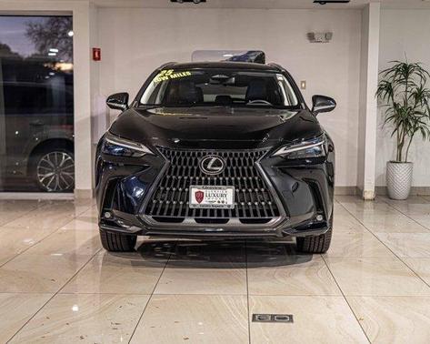 2025 Lexus NX 450h+ Luxury