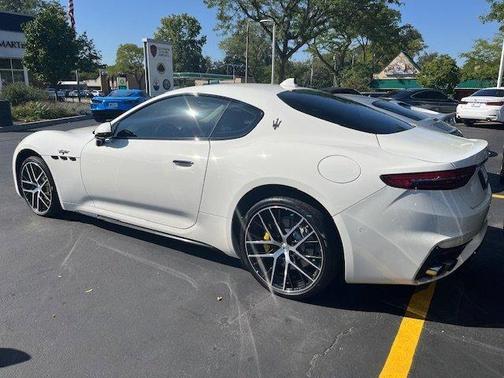 2024 Maserati GranTurismo Trofeo