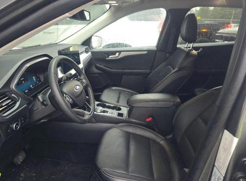 2025 Ford Escape Platinum