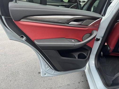 2023 BMW X3 M40i