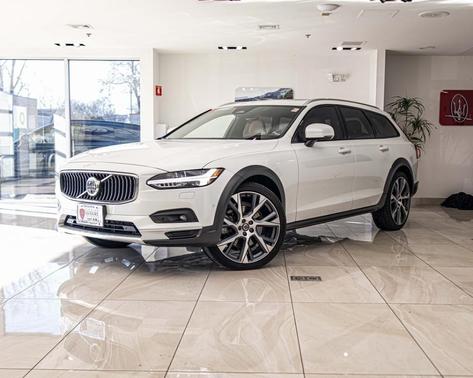 2023 Volvo V90 Cross Country B6 Ultimate