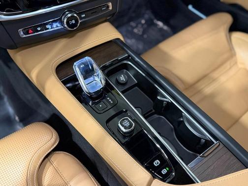 2023 Volvo V90 Cross Country B6 Ultimate