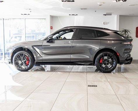 2026 Aston Martin DBX