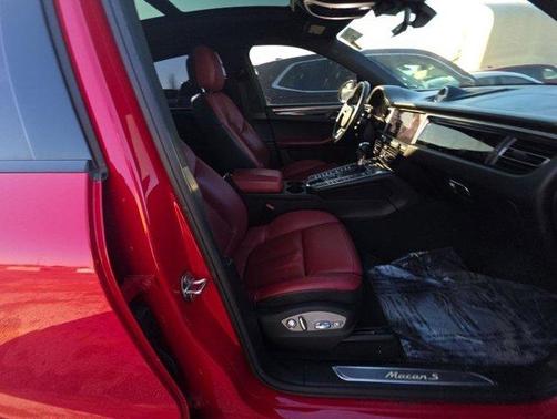 2020 Porsche Macan S