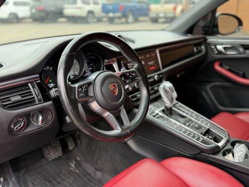 2020 Porsche Macan S