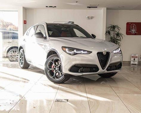 2025 Alfa Romeo Stelvio Base
