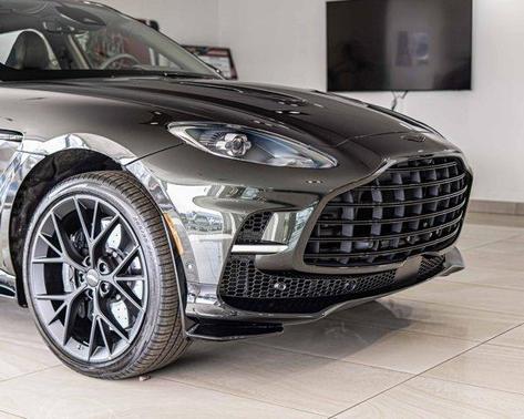 2025 Aston Martin DBX 707