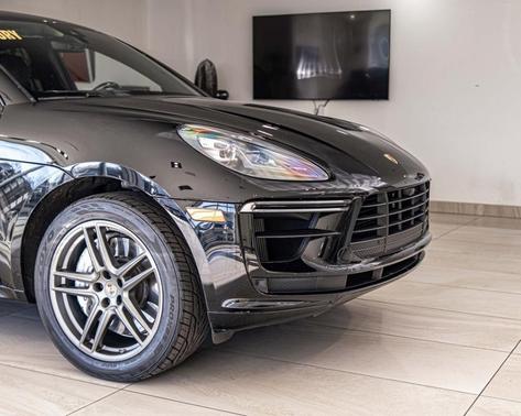 2021 Porsche Macan Turbo